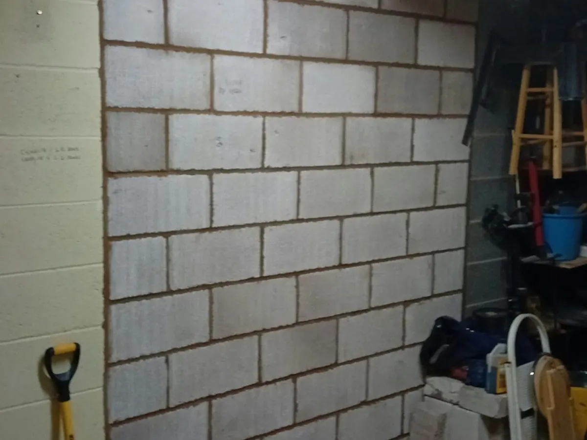 Blockwork garage by RLG Construction